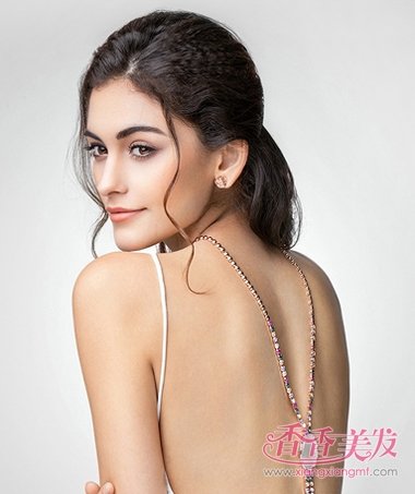 2017年国字脸新娘结婚当天造型 国字脸怎么梳