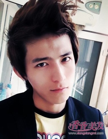 首页 男生发型 男生短发 2017什么样的男生发型最流行 2017年亚洲男士