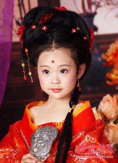 首页 女生发型 古装发型 儿童如何梳好看的发型 漂亮的儿童古代发型梳