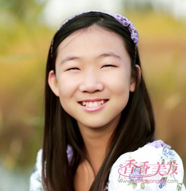 13岁女生头型与发型怎么梳 斜梳长发公主头发型