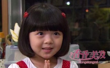 儿童梳头发型即简单又好看 小女童梳辫子发型