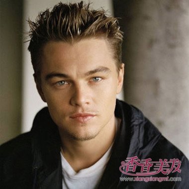 颧骨高方脸型适合的中短发发型 好看的方脸短