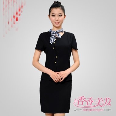 卷发职业装发型扎法 简单的自然卷发型扎法(2