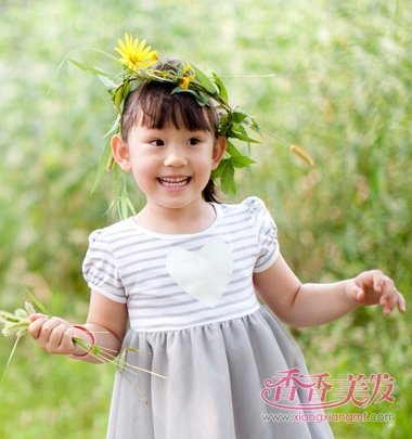 8~9岁小孩子梳什么发型比较好看 宝宝梳头的发