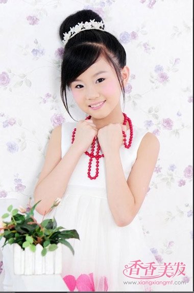 梳头发型7岁小女孩 7岁小女孩梳的发型