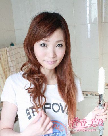 自来卷的头发烫什么头发好看 在家怎样烫卷发