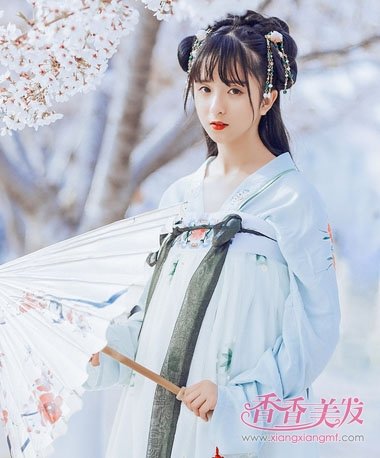 古代女子齐 刘海盘发公主头发型