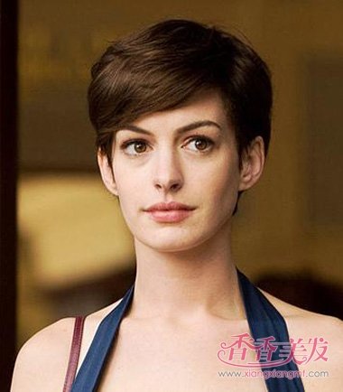 长方脸女明星短发照片 时尚方脸短发造型