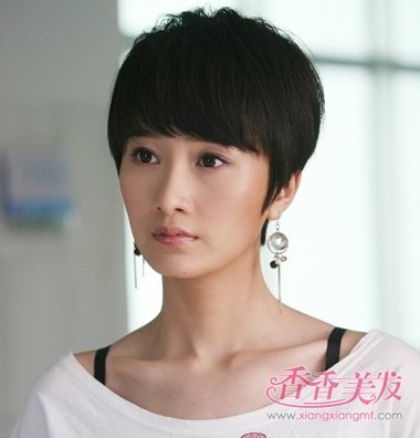 长方脸女明星短发照片 时尚方脸短发造型(3)