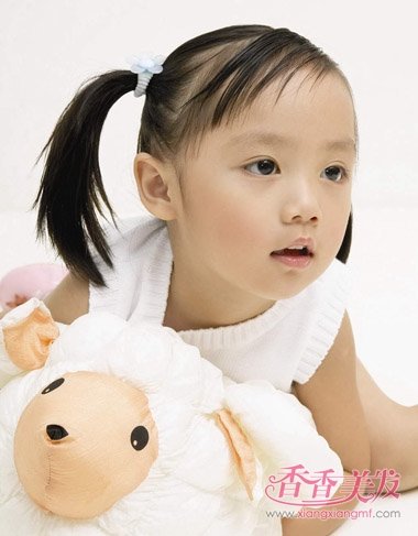 儿童怎样梳头好看的发型 小女童发型的梳发_香