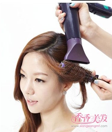 自己有吹风机怎么吹卷发 自己在家怎样做卷发