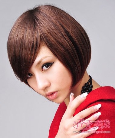 方形脸适合什么样的短发 圆方脸短发适合吗_香