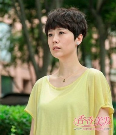 40岁图片短发大全女士40岁发型短夹板女人(2一次性烫发发型图片