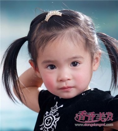 儿童扎辫子发型短发 宝宝短发扎辨发型_香香美