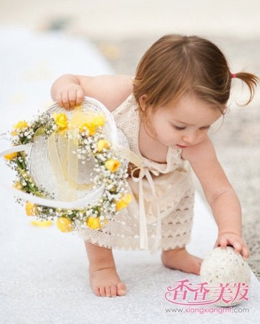 2岁女宝宝短发型大全 小孩子短发梳小辫发型图