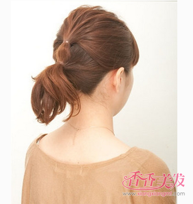 齐肩卷发的发型扎法 齐肩卷发发型扎头发_香香