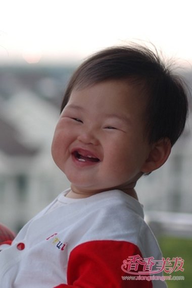 女宝宝今年短发新发型 女童时尚可爱短发型(4