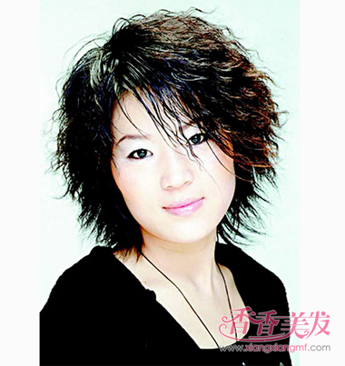 女士短发烟花发型 假小子短发型图片_香香美发