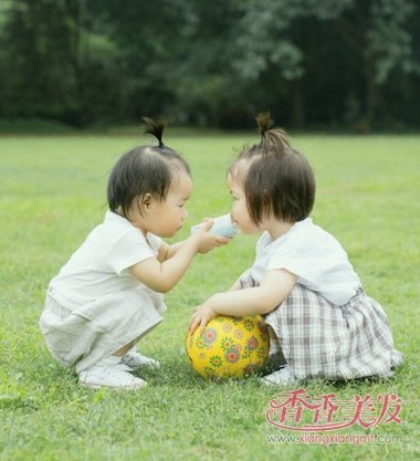 儿童短发发型怎么扎 好看的短发扎发发型_香香