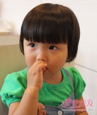 四岁女孩梳头发型 短发梳头发型即简单又好看