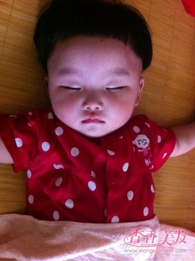 女宝宝个性短发发型图片 时尚女童短发发型