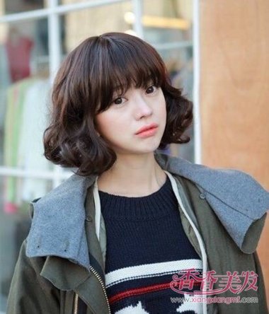 短发前长后短发型 短发型怎样修饰好看(2)