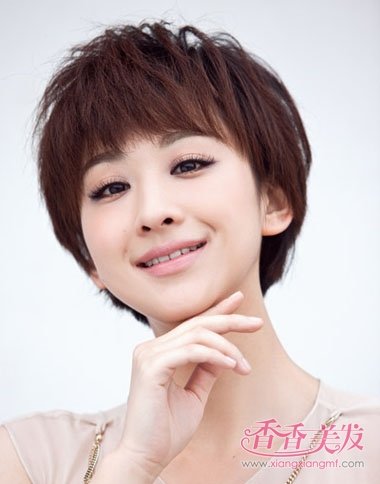 头发中短型怎样自己做发型 日韩中短发型