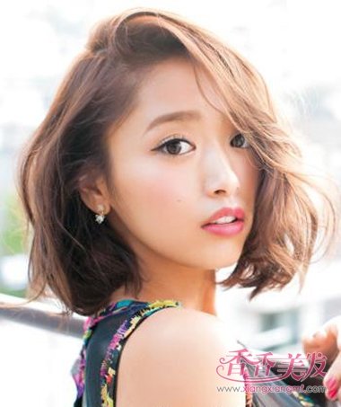 韩国明星短发发型 2017流行短发烫发发型(2)_