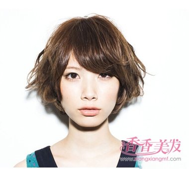 2017短发型图片大全女 短发烫发型图片女生_