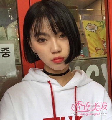 首页 女生发型 短发 斜头帘内卷头型图片 学生头内卷图片(4)  在学生