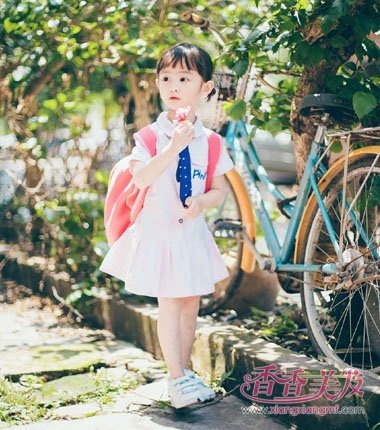 可爱短发发型扎法步骤 儿童短发辫子发型图片