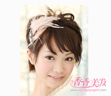 短发配头箍发型的图片 简单大方的短发发型图
