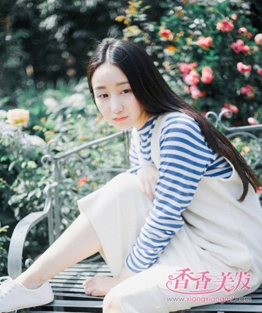 17岁女生长头发照片 漂亮长头发17岁真人照片