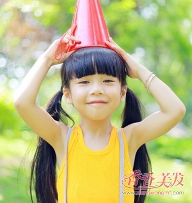 小女孩长头发造型详细步骤 怎样弄长头发既简单又漂亮