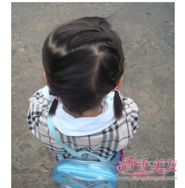 短发如何快速扎出好看的发型 宝宝2岁短发梳个