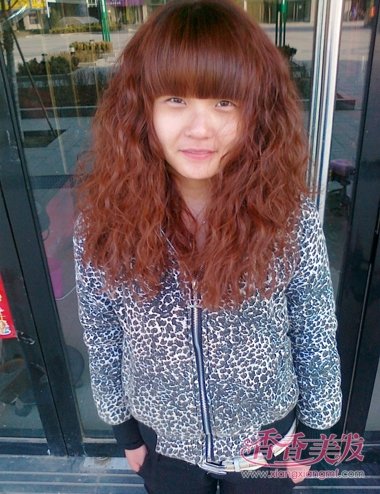 2017新发型中长发爆炸头 中长发学生头发型_