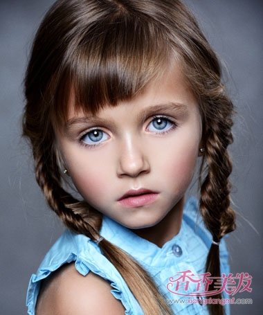 妈妈们更有发言权哦~怎么弄小孩子发型让形象更甜美,小女孩中长发怎么