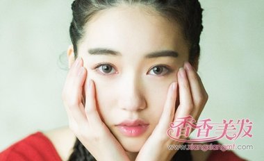 初中生的发型女长头发怎样扎起来好看 初中生