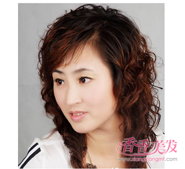 中老年妈妈发型图片长发 中老年妈妈长发头型
