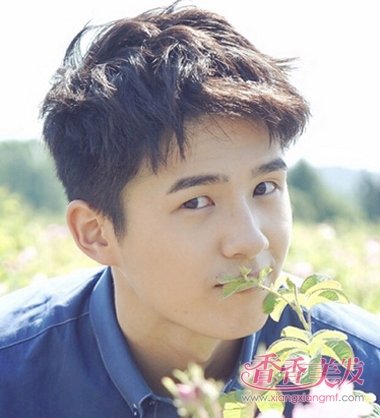 高中男生方脸发型 长方脸适合的发型图_香香美