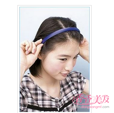 短发辫子发型扎法步骤 新发型2017女短发扎辫