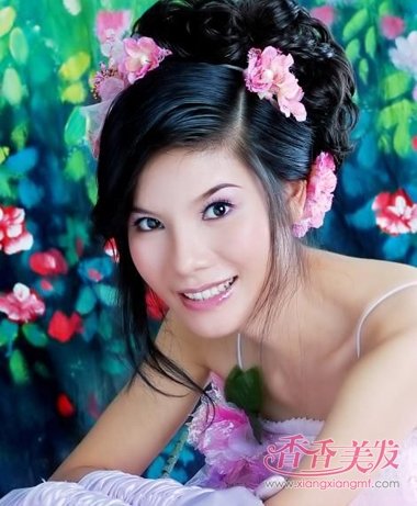 方脸适合什么样的新娘发型 方脸适合什么发型