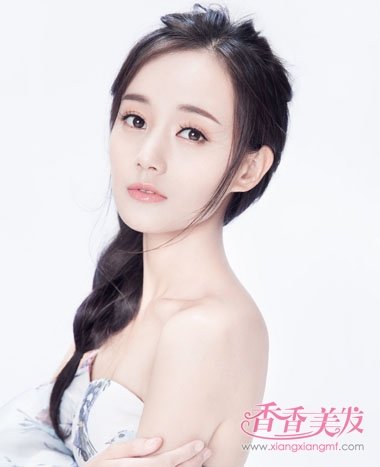 女生披头发编韩版辫子方法 韩式头发辫子造型