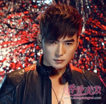 适合长脸男生的发型 长圆脸男生适合什么发型