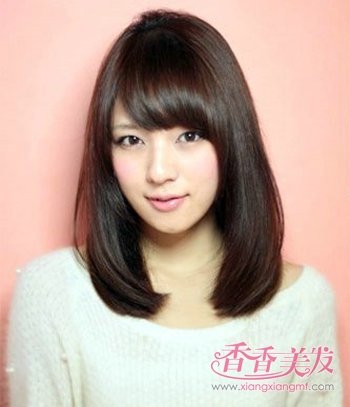 剪成齐的好看吗 长发中年气质图片 想要修颜效果的中长发这款就