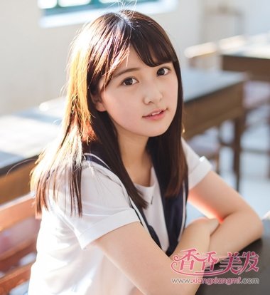 中学生偏分中长发离子 烫发型