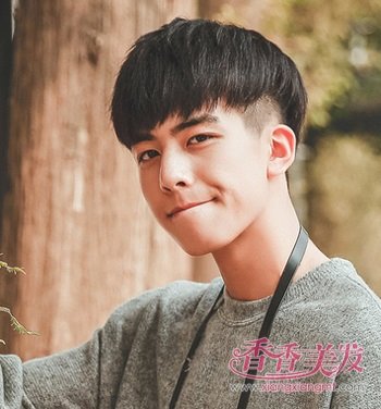 初中男生适合什么发型 最新男生古怪发型_香香