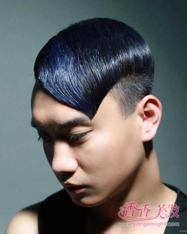把两边剃掉男生发型 男生剃鬓角发型_香香美发