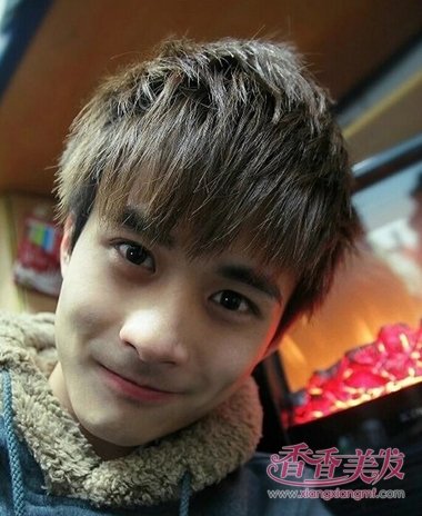 长脸男生什么碎发好看 男士碎平头剪发教程