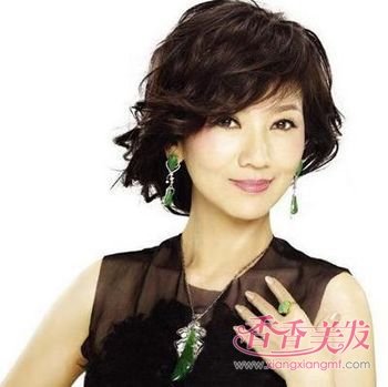 2017年秋季流行中年女性发型 2017秋季流行发